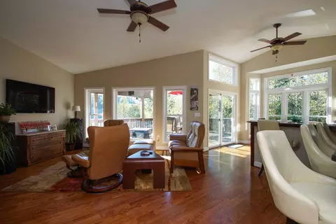 2086 Trails End Rd, Goodview, VA 24095 photo 14