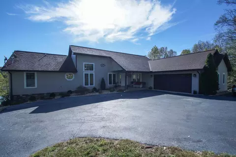 2086 Trails End Rd, Goodview, VA 24095 photo 6
