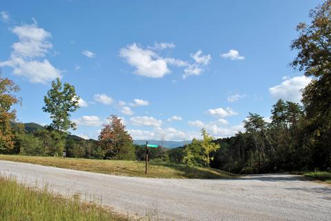 3601 Knob Forest Cir, Elliston, VA 24087