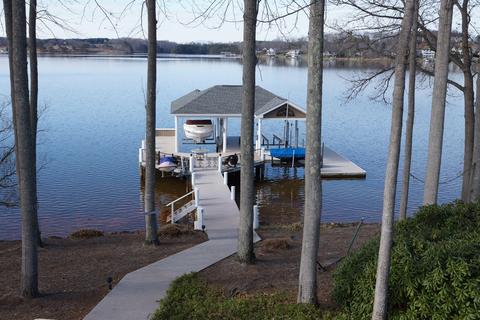 425 Island View Dr, Penhook, VA 24137 photo 64
