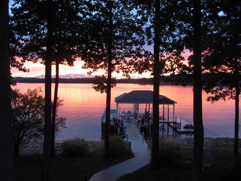 425 Island View Dr, Penhook, VA 24137 photo 5