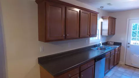 3712 Springvale St, Roanoke, VA 24014 photo 3