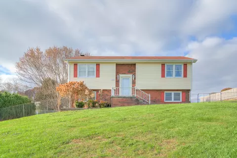6053 Ruebush Rd, Dublin, VA 24084 photo 3
