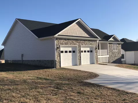1090 Willow Valley Ln, Forest, VA 24551 photo 1