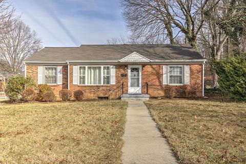 2802 Spring Rd SW, Roanoke, VA 24015 photo 1