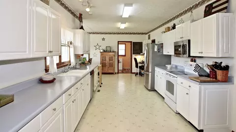 2365 Lipscomb Rd, Moneta, VA 24121 photo 13
