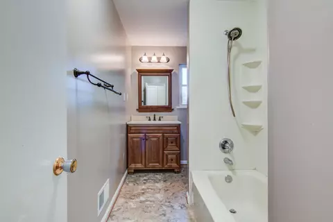 618 E Augusta Ave, Vinton, VA 24179 photo 9