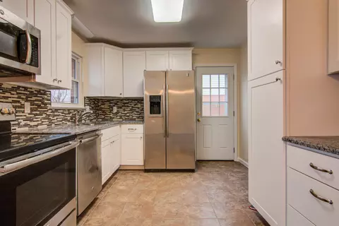 618 E Augusta Ave, Vinton, VA 24179 photo 5