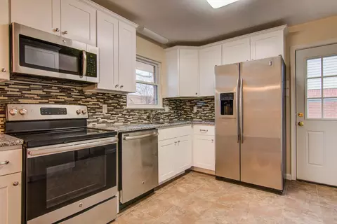 618 E Augusta Ave, Vinton, VA 24179 photo 6