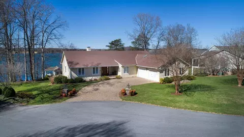 25 Lands End Rd, Penhook, VA 24137 photo 1