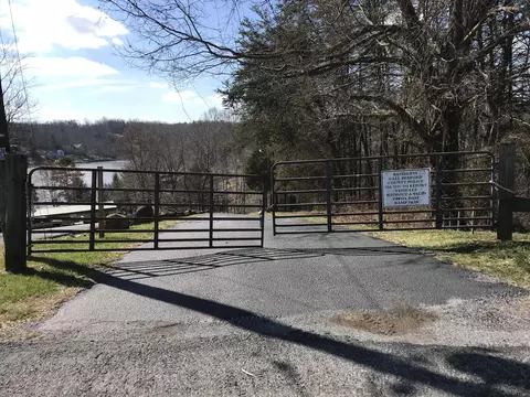 2321 Navigation Pt, Goodview, VA 24095 photo 26