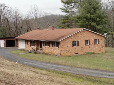 5915 Falls Rd, Covington, VA 24426 photo 3