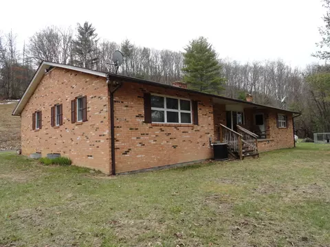 5915 Falls Rd, Covington, VA 24426 photo 2