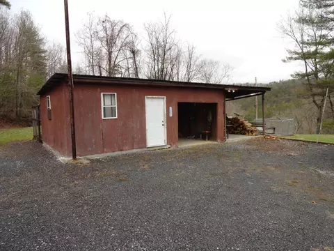 5915 Falls Rd, Covington, VA 24426 photo 6