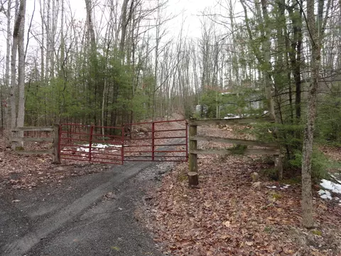 5915 Falls Rd, Covington, VA 24426 photo 9