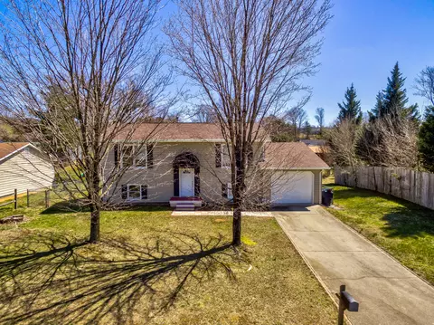 3459 Brookrun Cir, Roanoke, VA 24012 photo 28