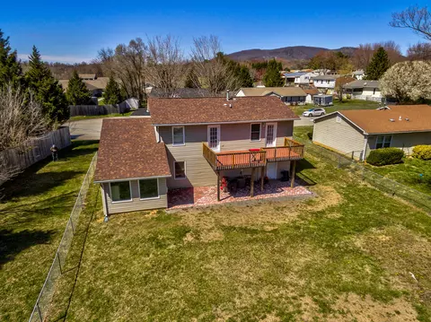 3459 Brookrun Cir, Roanoke, VA 24012 photo 17