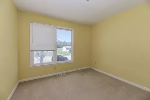 3459 Brookrun Cir, Roanoke, VA 24012 photo 18