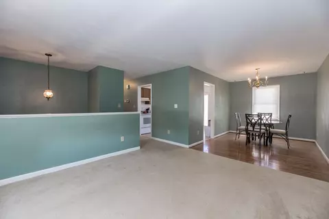 3459 Brookrun Cir, Roanoke, VA 24012 photo 9