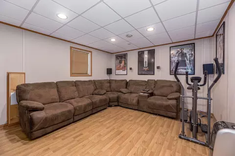 3459 Brookrun Cir, Roanoke, VA 24012 photo 4