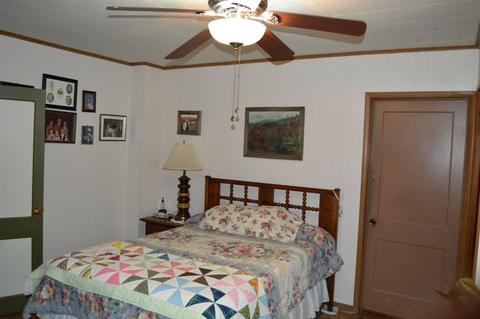 206 Bridge St S, Buchanan, VA 24066 photo 7