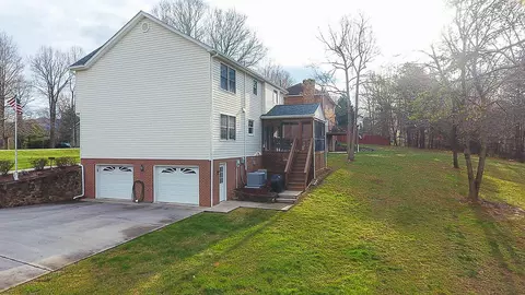 293 Fox Fire, Cloverdale, VA 24077 photo 5