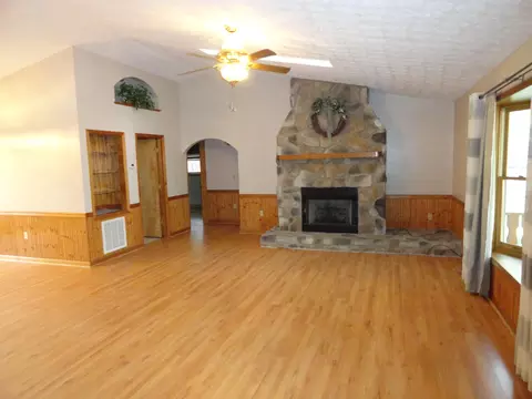 111 Laurel Dr, Covington, VA 24426 photo 11