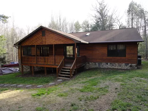111 Laurel Dr, Covington, VA 24426 photo 1
