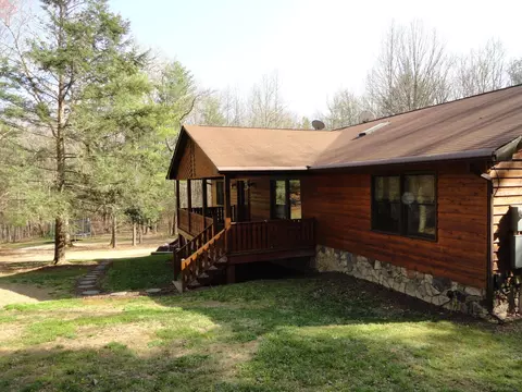 111 Laurel Dr, Covington, VA 24426 photo 5