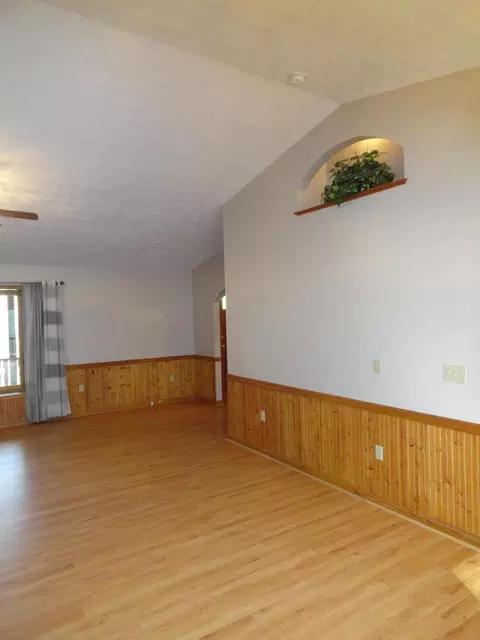 111 Laurel Dr, Covington, VA 24426 photo 12