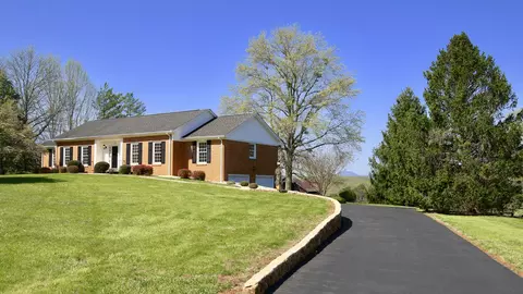 1229 Trails End Rd, Goodview, VA 24095 photo 9
