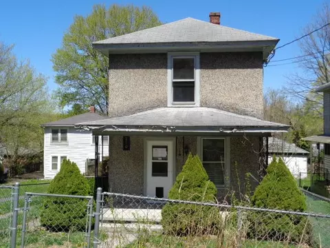 210 E Trout St, Covington, VA 24426 photo 2