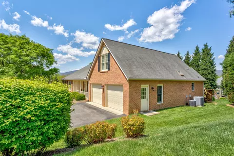 1904 Springmill Rd, Salem, VA 24153 photo 6