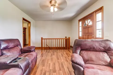 1597 Lipscomb Rd, Moneta, VA 24121 photo 4