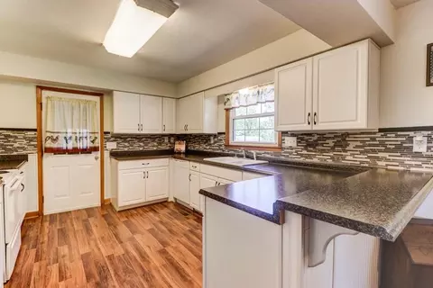 1597 Lipscomb Rd, Moneta, VA 24121 photo 7