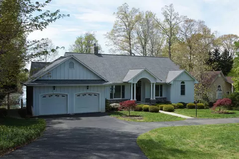 415 Cross Harbour Dr, Penhook, VA 24137 photo 7