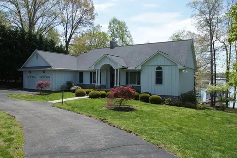 415 Cross Harbour Dr, Penhook, VA 24137 photo 10