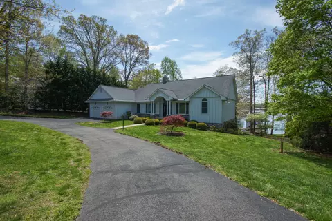 415 Cross Harbour Dr, Penhook, VA 24137 photo 9
