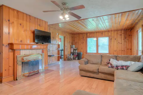 146 4th St, Dublin, VA 24084 photo 7