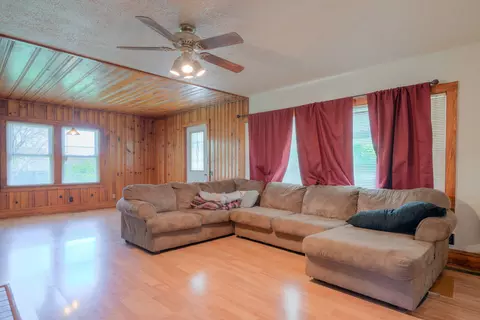 146 4th St, Dublin, VA 24084 photo 6