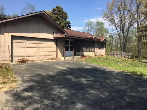 6059 Oakview Ave, Dublin, VA 24084 photo 1