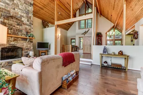 977 Juniper Rd, Hardy, VA 24101 photo 14