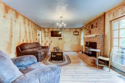 202 Cascade Dr, Vinton, VA 24179 photo 5