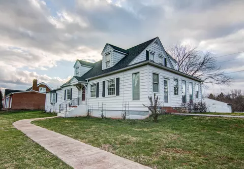 45 Walnut St, Rocky Mount, VA 24151 photo 2