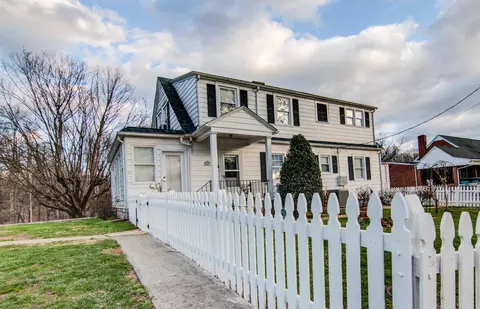 45 Walnut St, Rocky Mount, VA 24151 photo 3