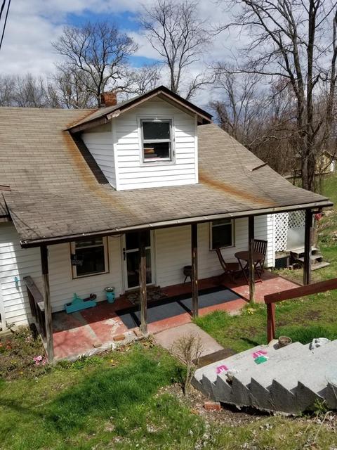 537 Bunts St, Pulaski, VA 24301 photo 1