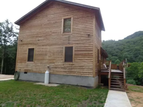 205 Tuckahoe Rd, Covington, VA 24426 photo 7