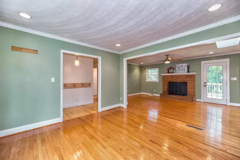 4903 White Eagle Ln, Salem, VA 24153 photo 7