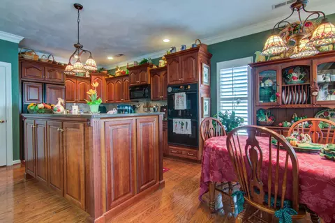 3370 Somercroft Ct SW, Roanoke, VA 24014 photo 8