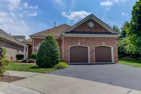 3370 Somercroft Ct SW, Roanoke, VA 24014 photo 2